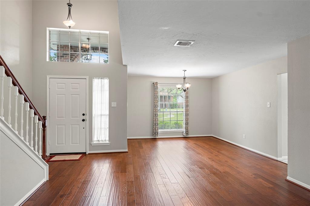 10327 Millshaw Drive, Houston, Texas image 5