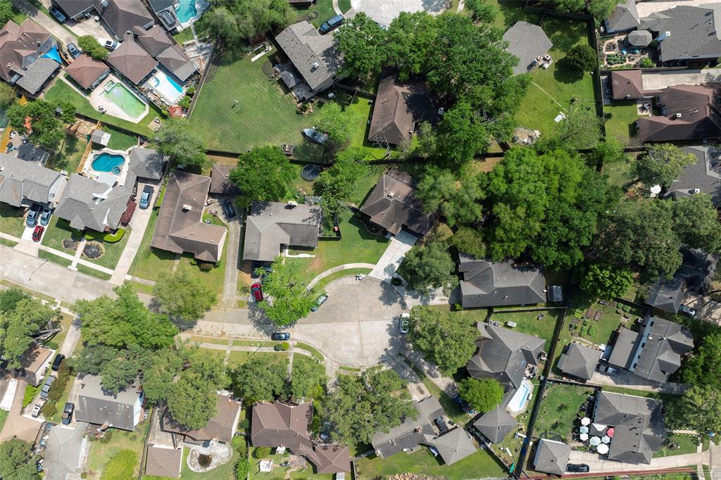 10327 Millshaw Drive, Houston, Texas image 37