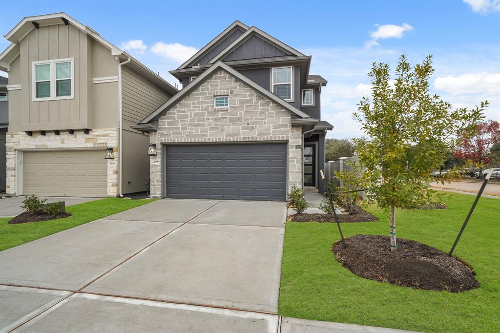 2906 Park Hill Lane, Stafford, Texas image 2