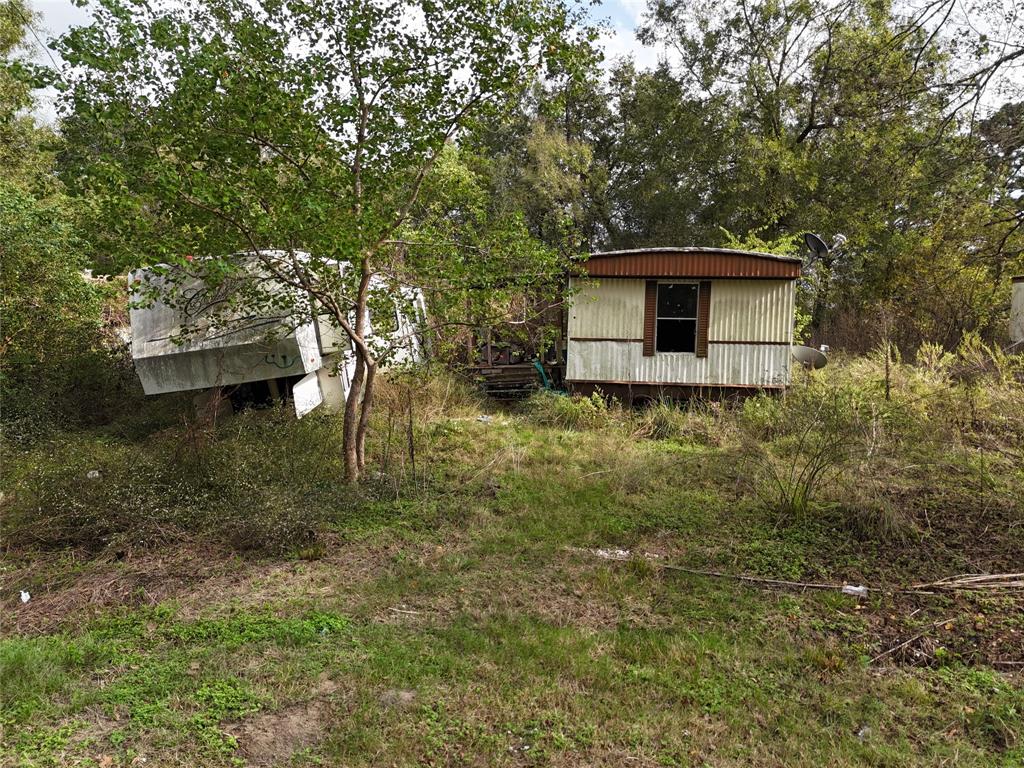 138 W Sherwood Drive, Livingston, Texas image 3