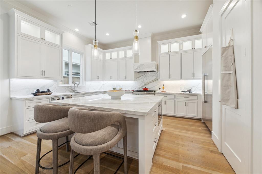 1203 Nantucket Drive, Houston, Texas image 22