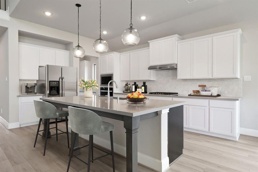 910 Hooks Trail