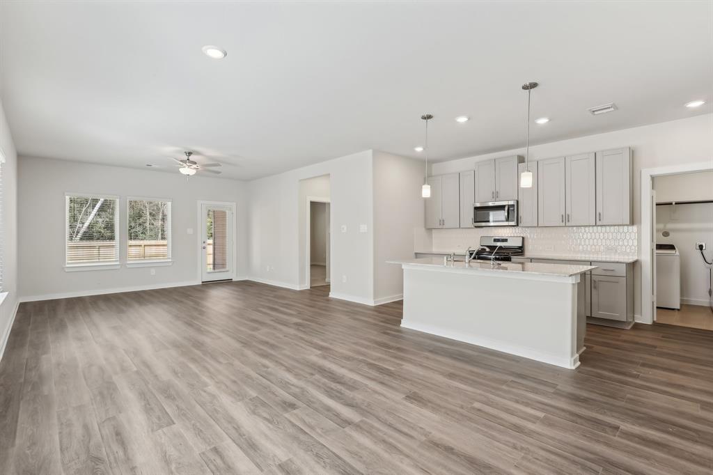 1734 Cayden Oak Lane, Conroe, Texas image 3