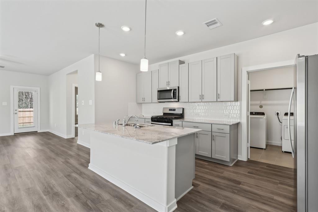 1734 Cayden Oak Lane, Conroe, Texas image 10