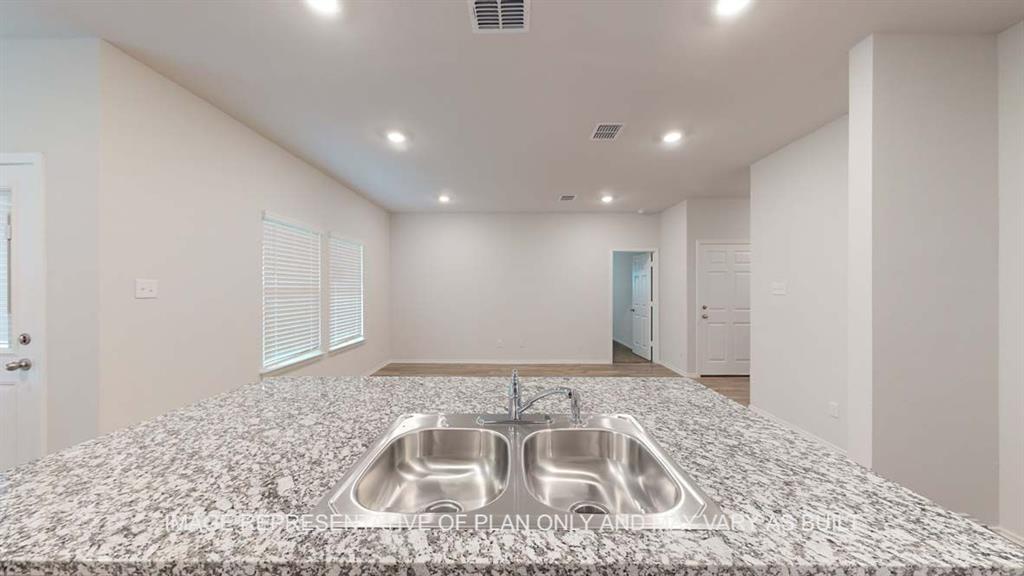 275 China Grove, China, Texas image 5