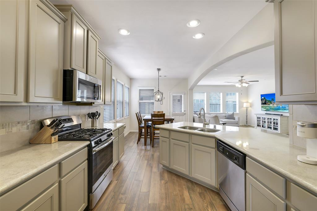 13823 Pointed Edge Lane, Cypress, Texas image 9