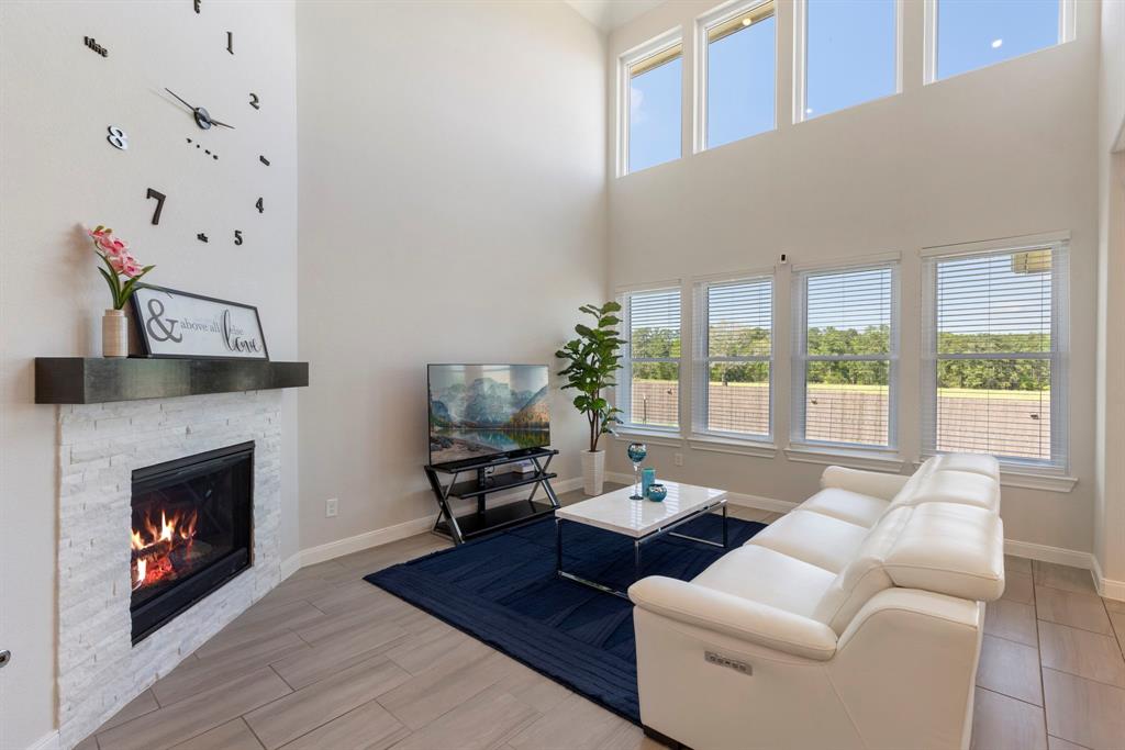 2189 Woodland Pine Drive