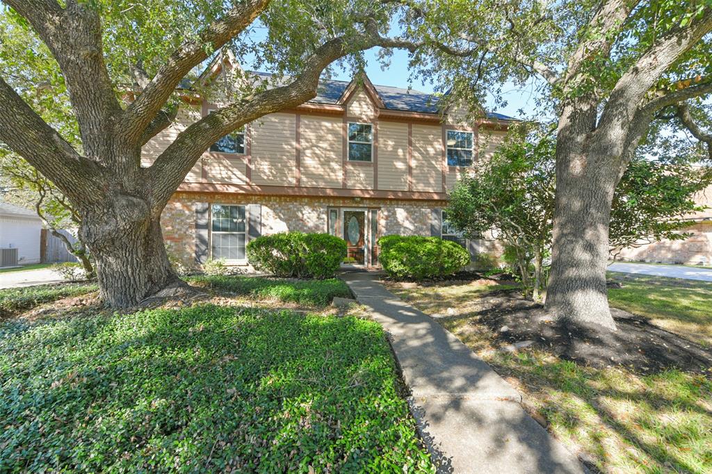 7719 12th Fairway Lane, Humble, Texas image 1