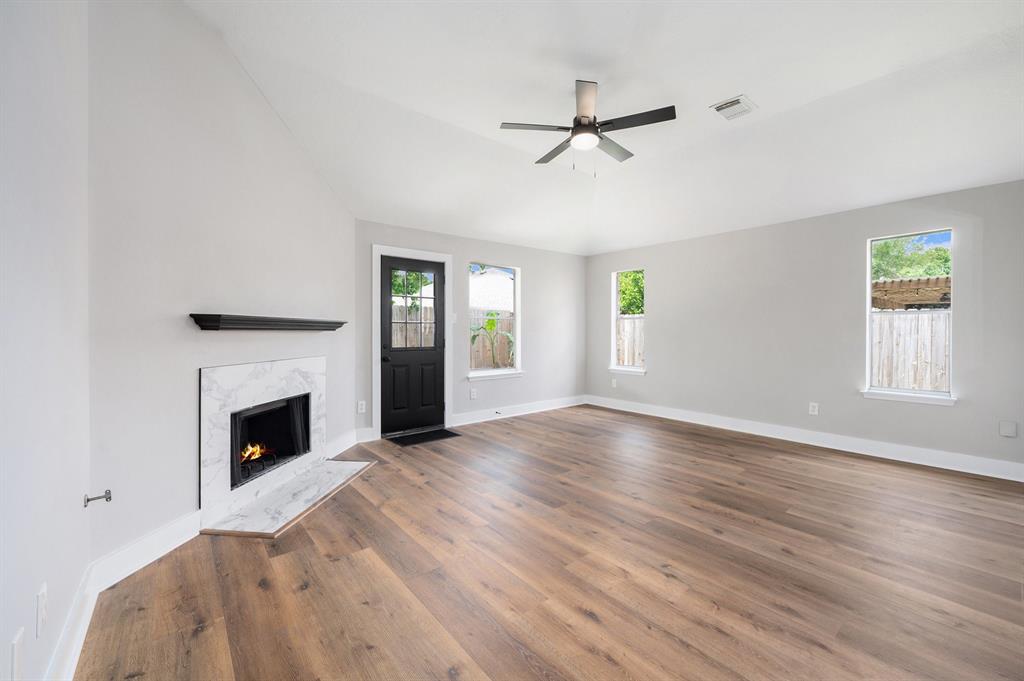 2204 Ames Street, Pearland, Texas image 13