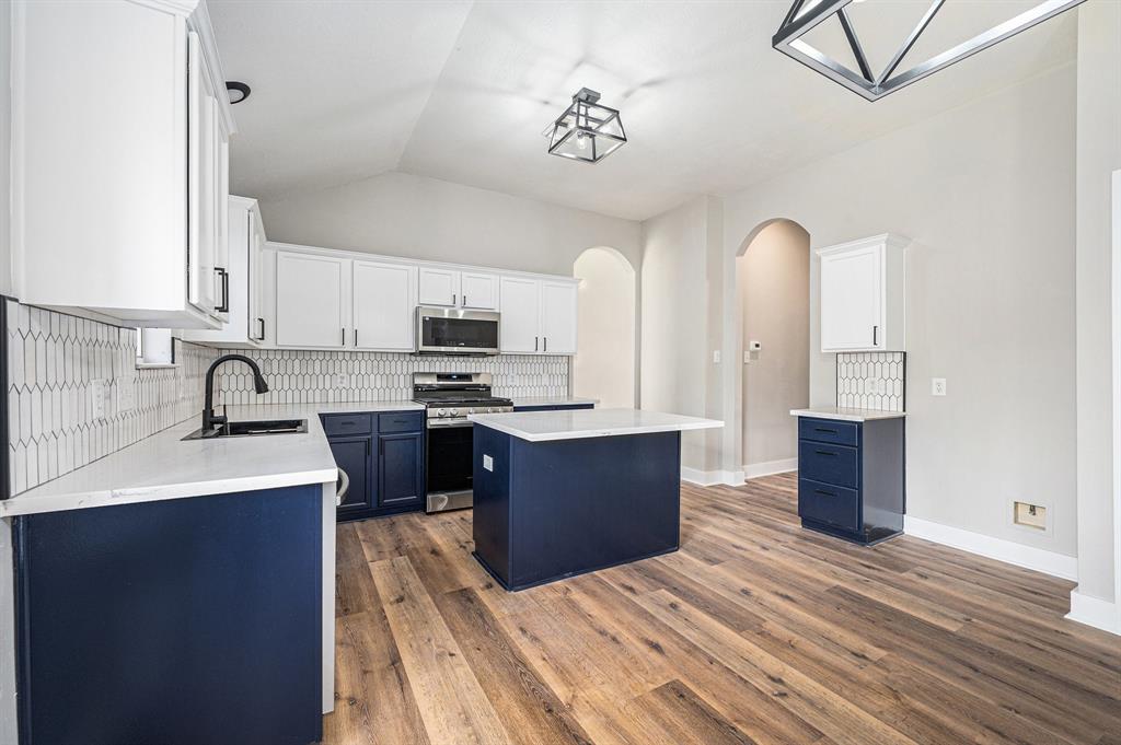 2204 Ames Street, Pearland, Texas image 10