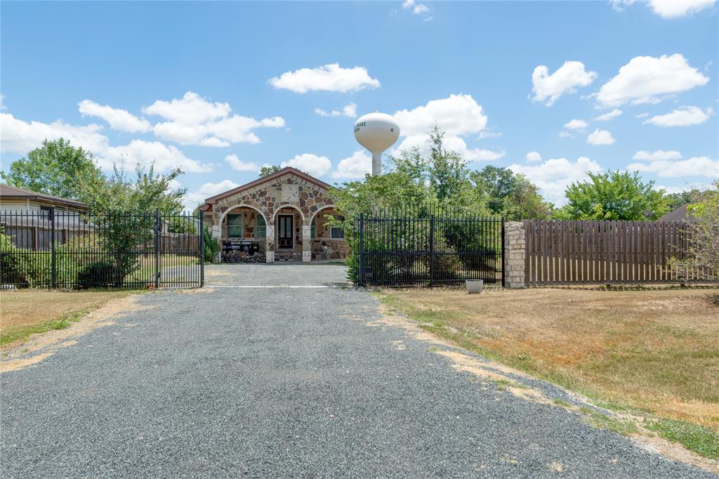 1020 2nd Street, Hempstead, Texas image 2
