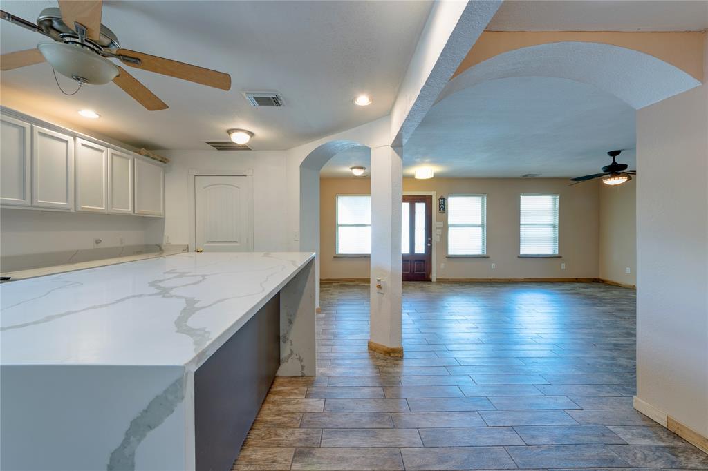 1020 2nd Street, Hempstead, Texas image 8