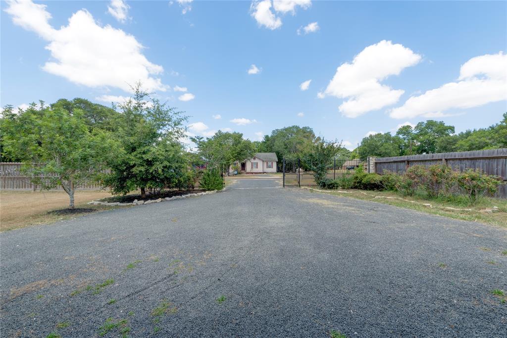 1020 2nd Street, Hempstead, Texas image 34