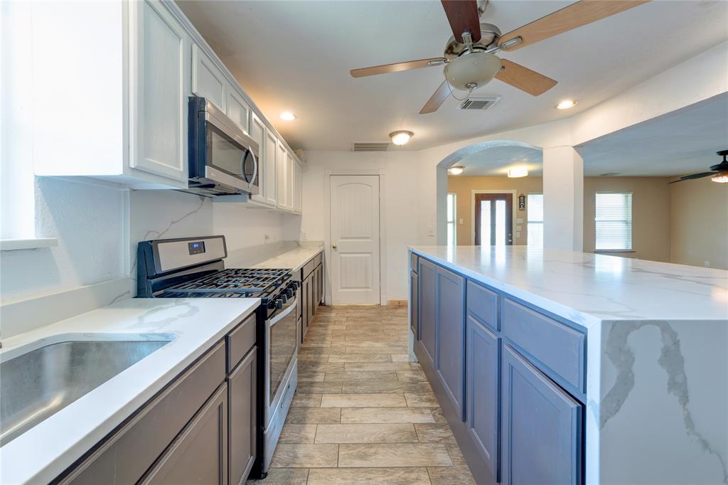 1020 2nd Street, Hempstead, Texas image 11