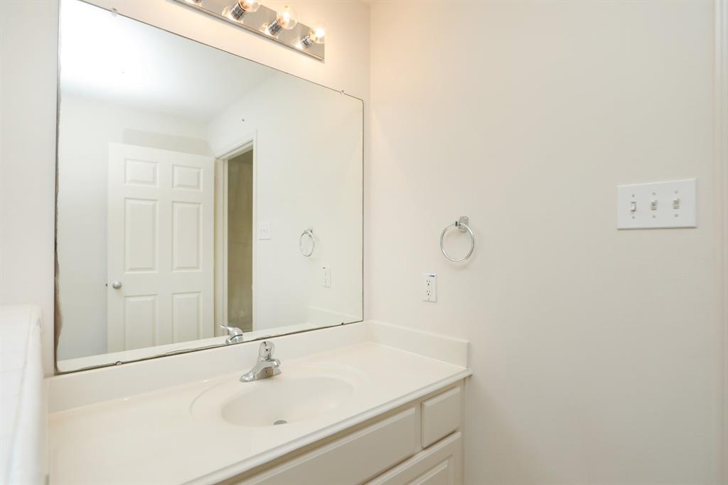 2202 Sugar Hill Drive, Deer Park, Texas image 26