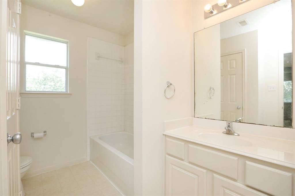 2202 Sugar Hill Drive, Deer Park, Texas image 34