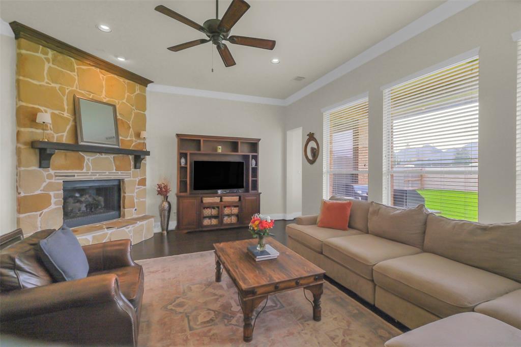 2810 Red Maple Drive