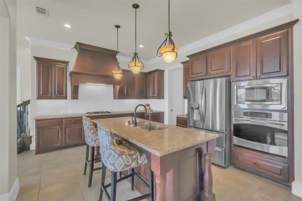 2810 Red Maple Drive