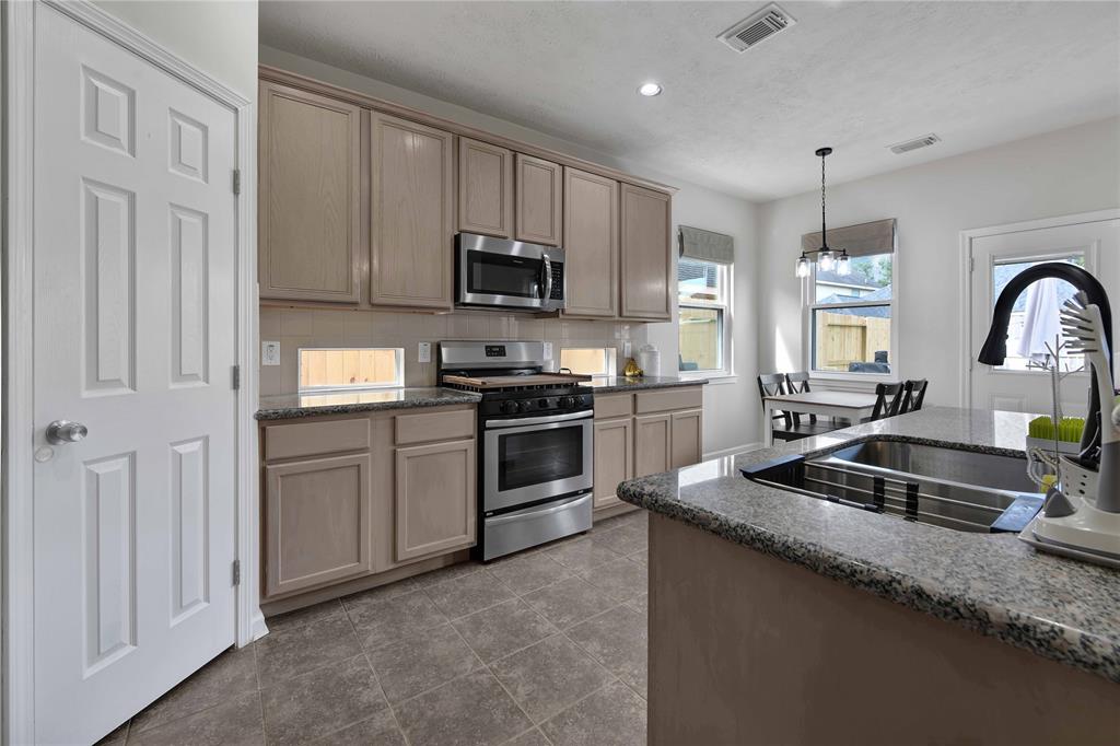 19106 Spring Meadows Lane, Richmond, Texas image 12