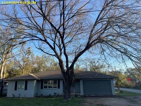 A home in Kemp