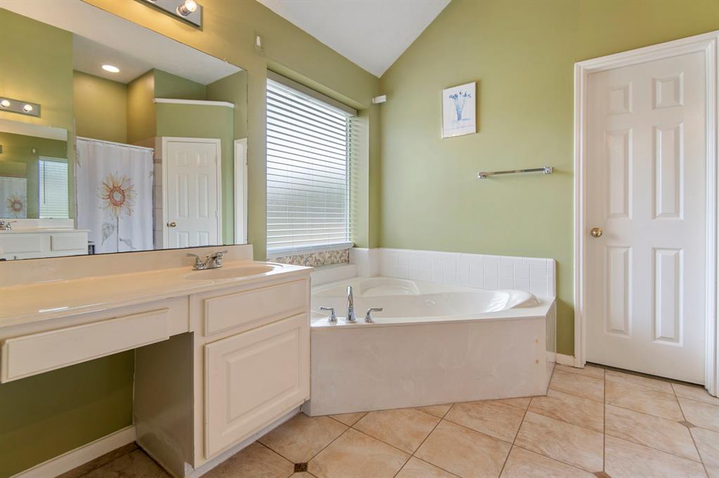 8822 Wilbarger Circle, Houston, Texas image 11