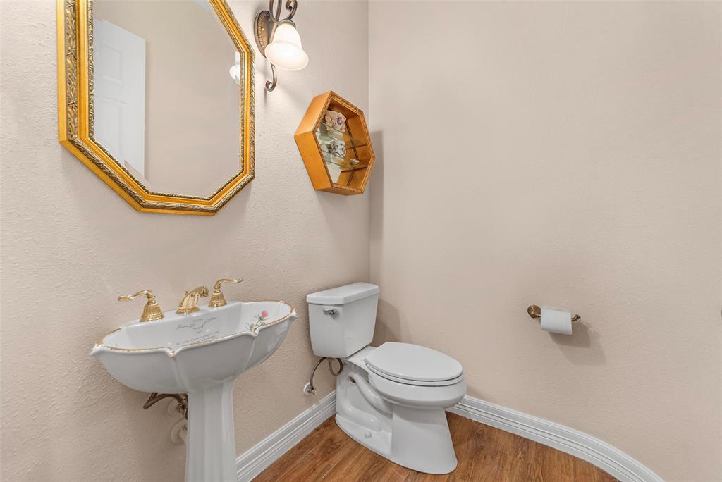 1315 Avon Way, Houston, Texas image 12