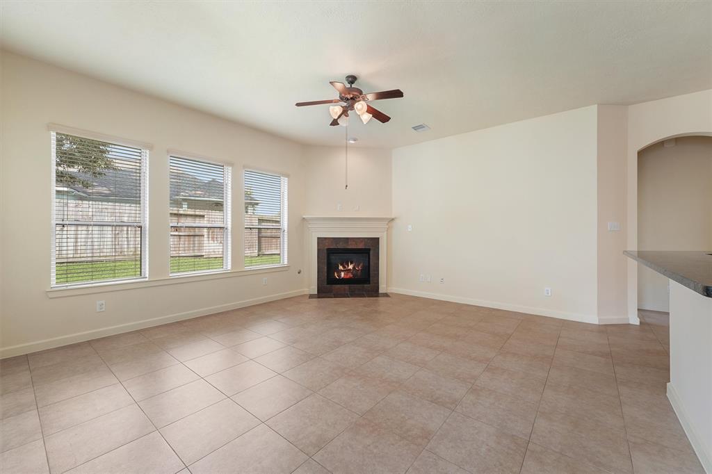 3635 Sunlight Hill Lane, Spring, Texas image 8