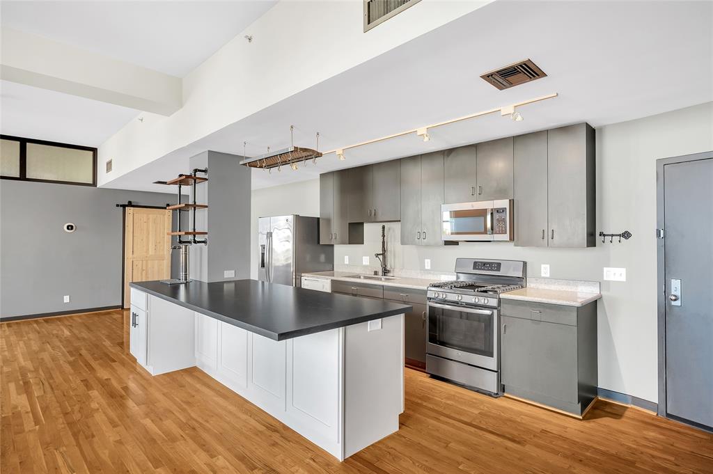 915 Franklin Street 3G