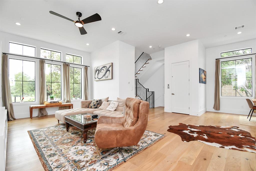 2303 Yupon Street, Houston, Texas image 14
