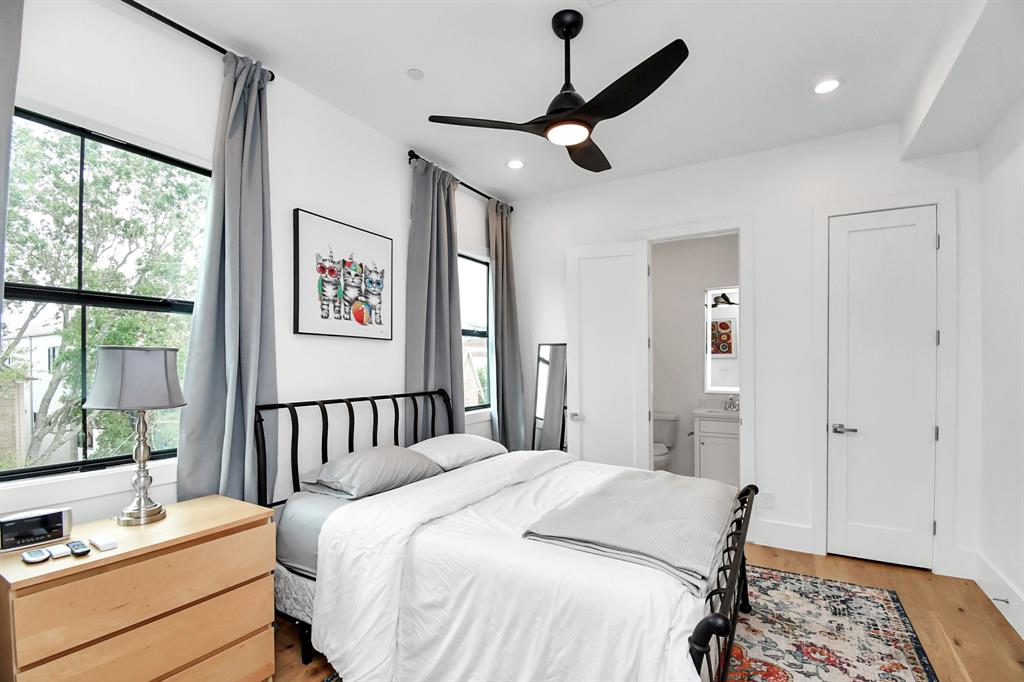 2303 Yupon Street, Houston, Texas image 34