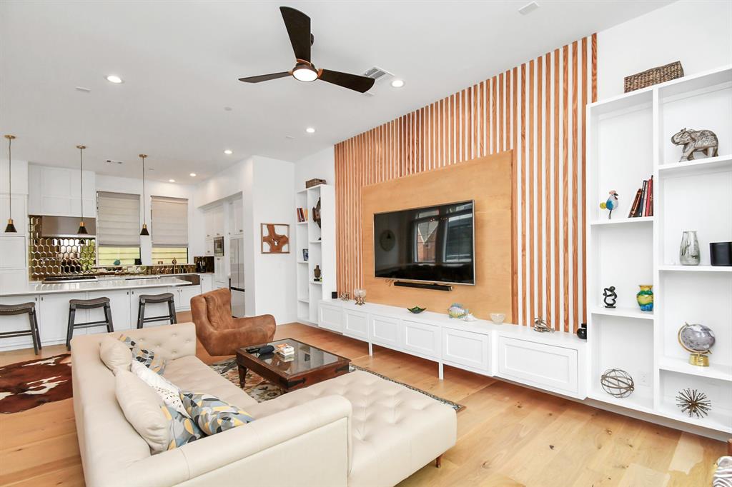2303 Yupon Street, Houston, Texas image 15