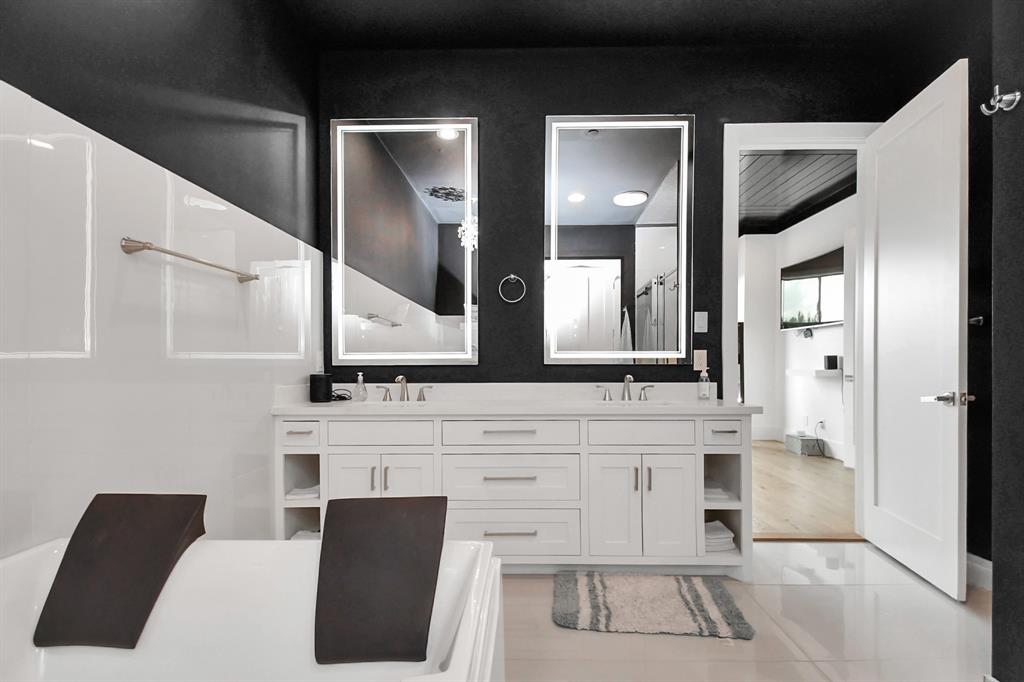 2303 Yupon Street, Houston, Texas image 30