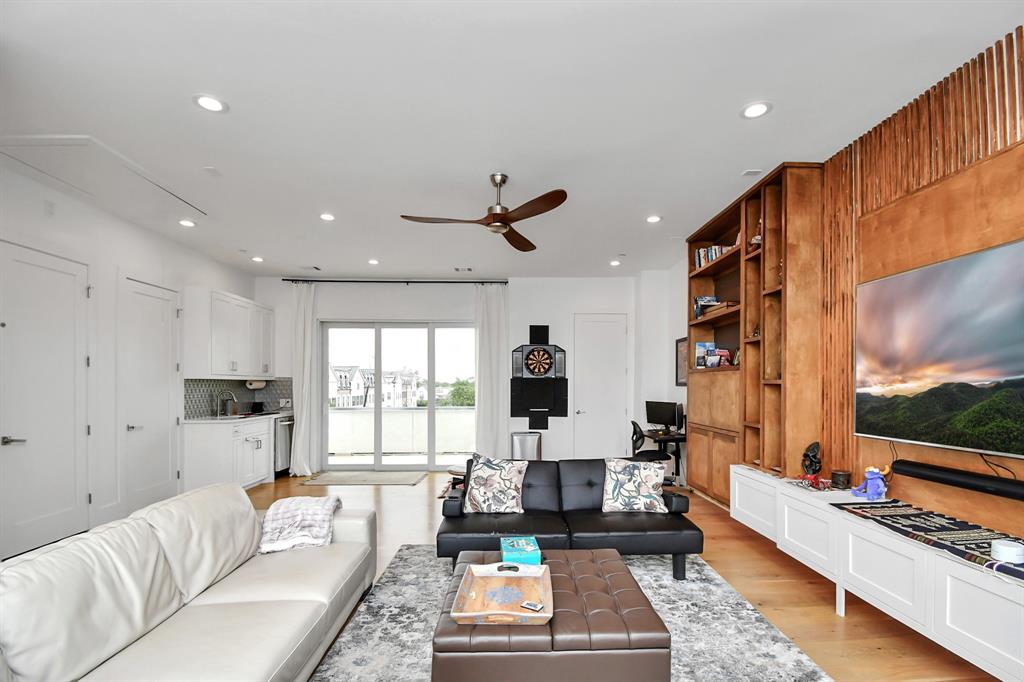 2303 Yupon Street, Houston, Texas image 39