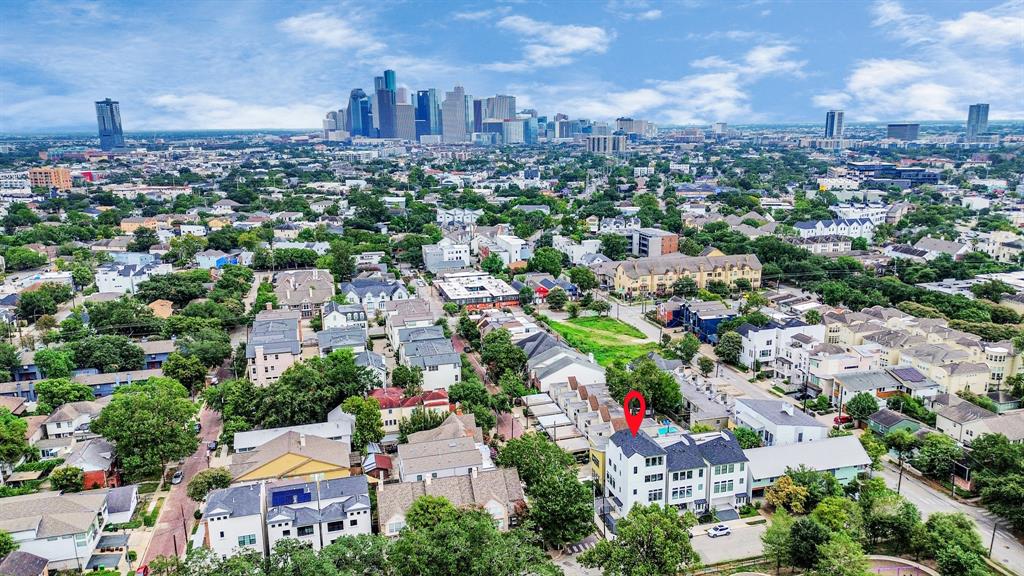 2303 Yupon Street, Houston, Texas image 7