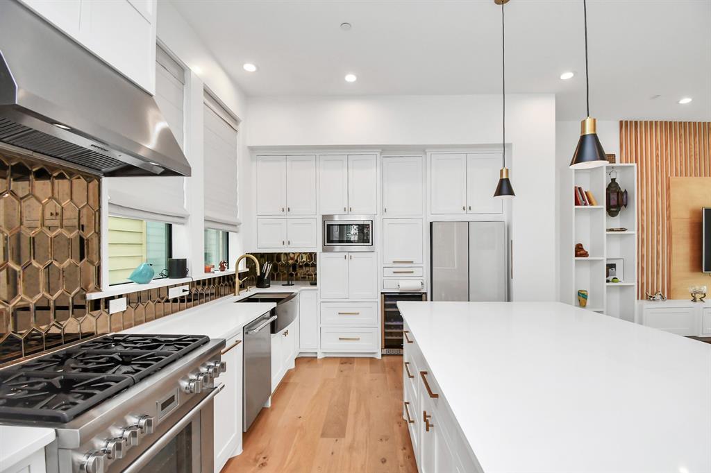 2303 Yupon Street, Houston, Texas image 21