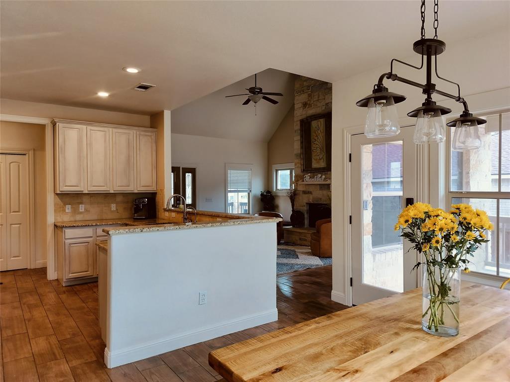 127 Augusta Drive, Woodcreek, Texas image 12