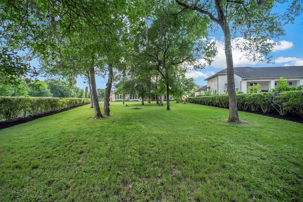 5023 Tillbuster Ponds Court, Sugar Land, Texas image 32