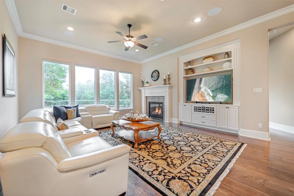 5023 Tillbuster Ponds Court, Sugar Land, Texas image 13