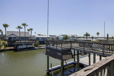 A home in Bayou Vista