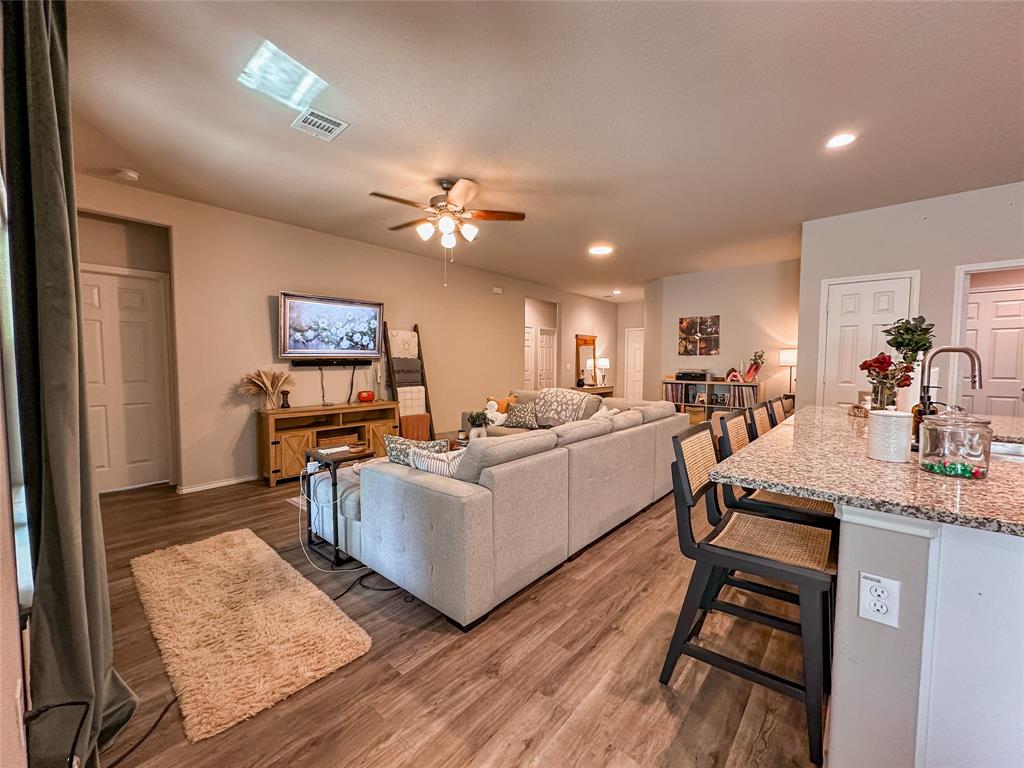 9961 Spring Creek Road, Cleveland, Texas image 7
