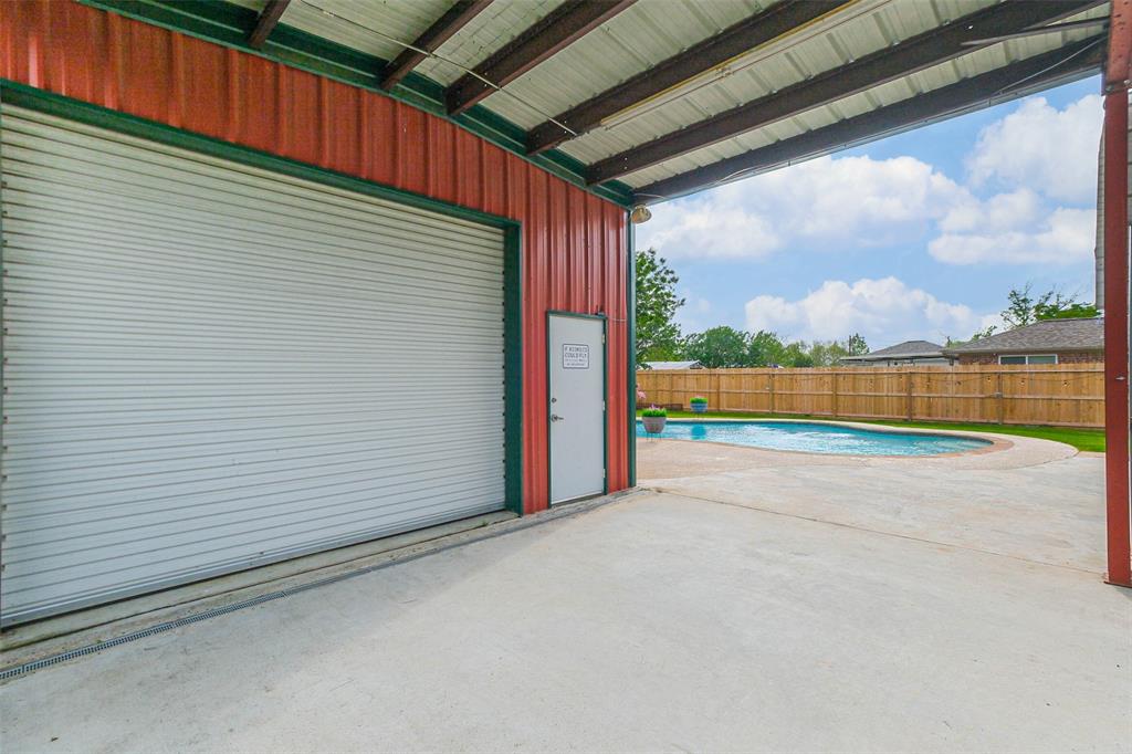 10706 N H Street, La Porte, Texas image 37