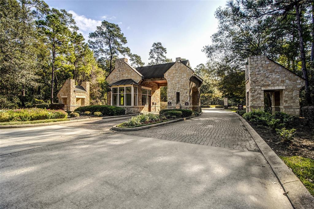 3108 S Cotswold Manor Drive, Kingwood, Texas image 4