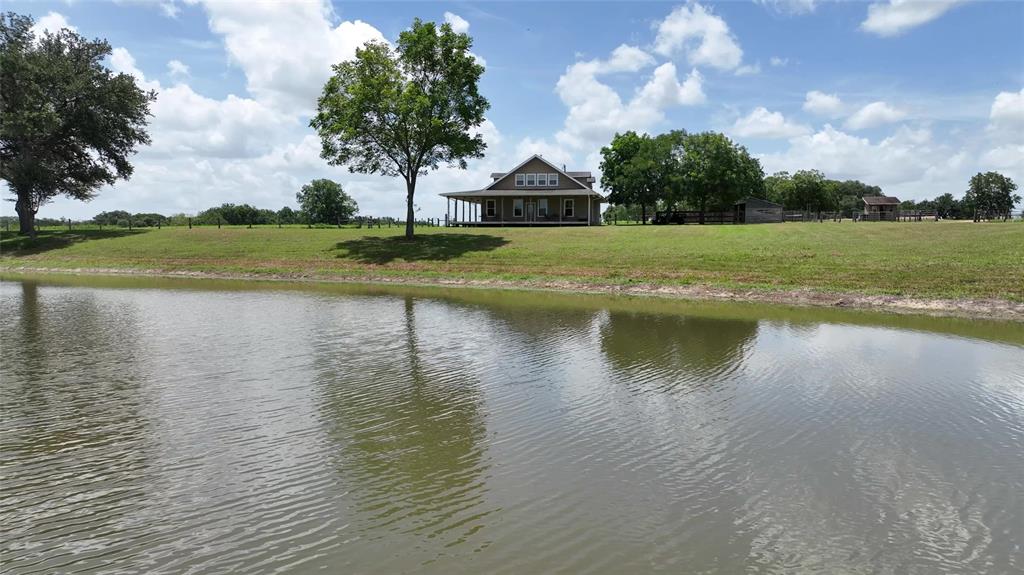 193 Cr 261, Moulton, Texas image 2