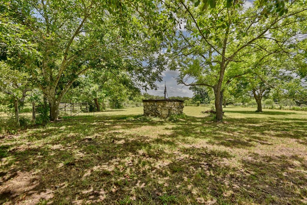 193 Cr 261, Moulton, Texas image 36