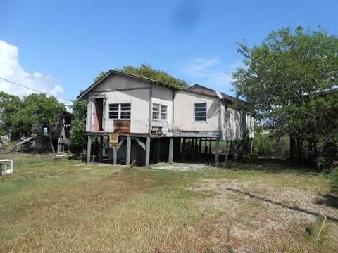 Single Family Residence in Brazoria TX 1580 Channel Drive.jpg