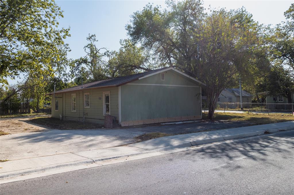 1343 Hidalgo Street, Seguin, Texas image 5