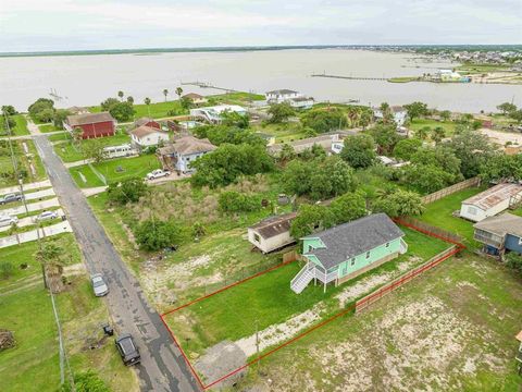 A home in San Leon