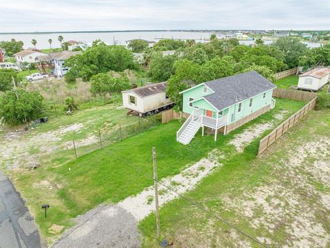 A home in San Leon