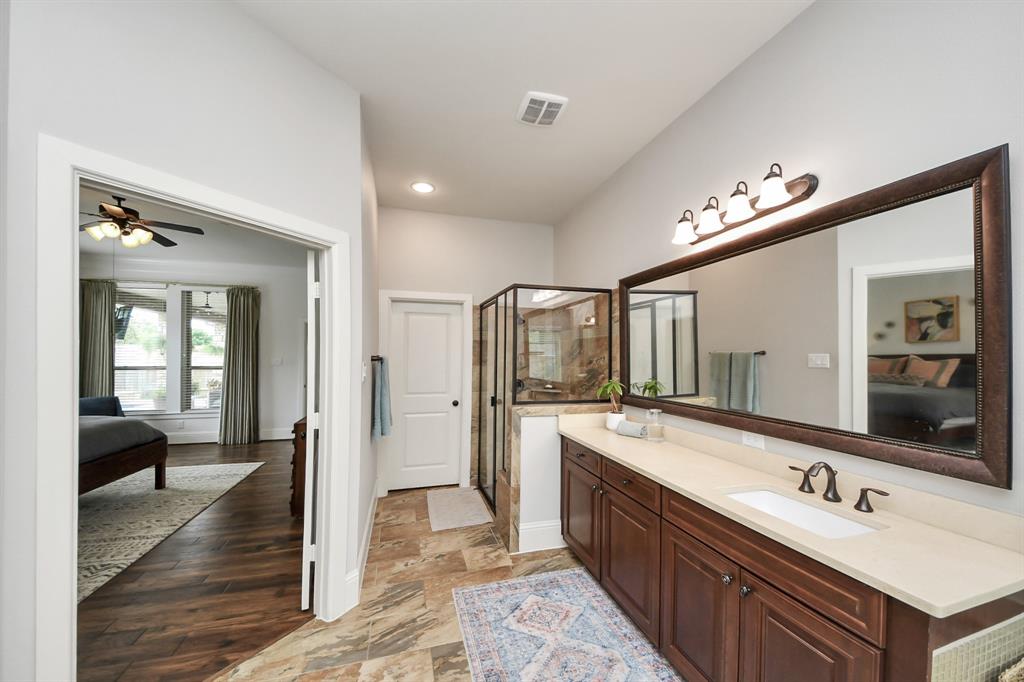 8130 Caroline Ridge Drive, Humble, Texas image 32