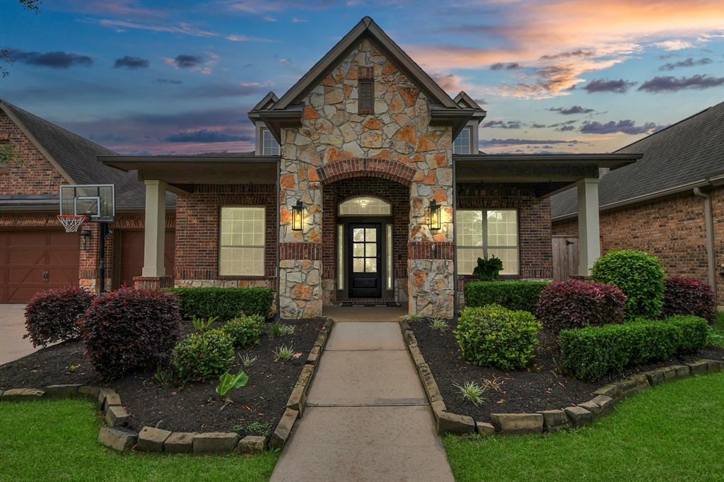 8130 Caroline Ridge Drive, Humble, Texas image 3